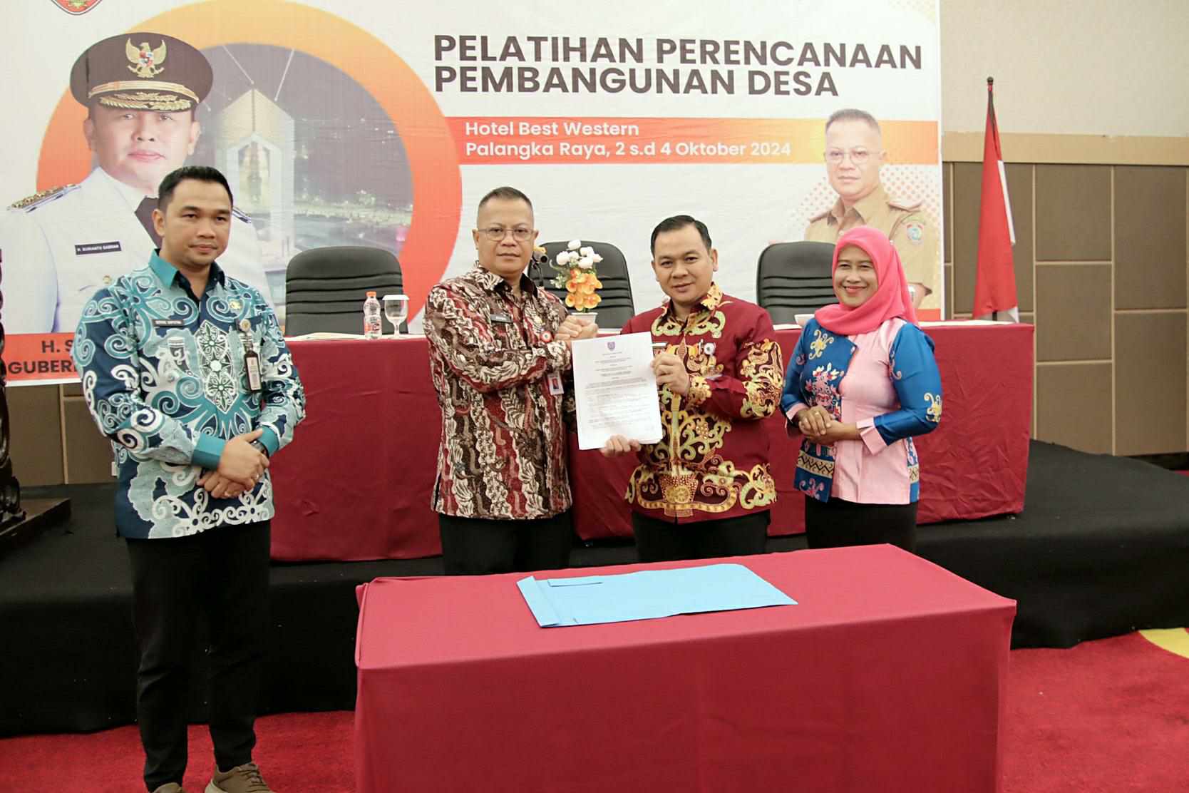 Dinas PMD Prov. Kalteng Gelar Pelatihan Perencanaan Pembangunan Desa Sekaligus Penandatangan PKS dengan Disdukcapil Prov. Kalteng