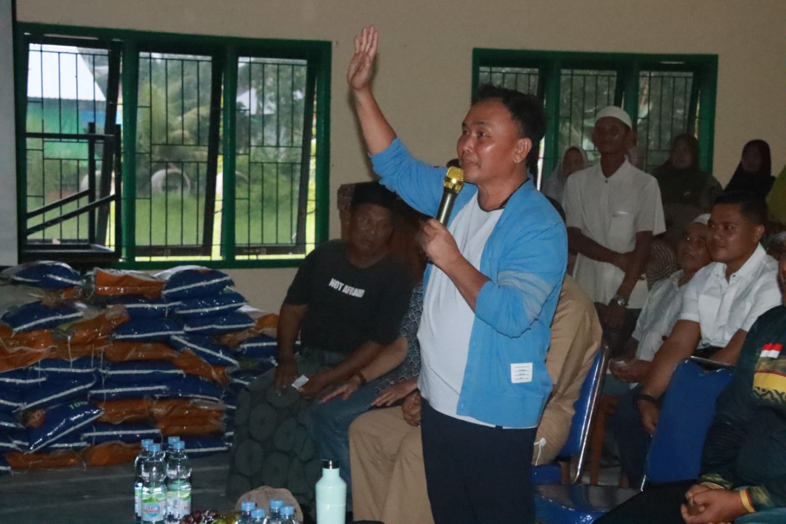 Gubernur Kalteng Kembali Gratiskan 1000 Paket Sembako Pasar Murah untuk Masyarakat Desa Kubu dan Desa Bogam di Kabupaten Kobar