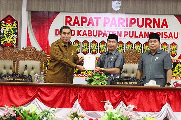 Pemkab Pulang Pisau Sampaikan Tiga Raperda Strategis Perkuat Arah Pembangunan Daerah