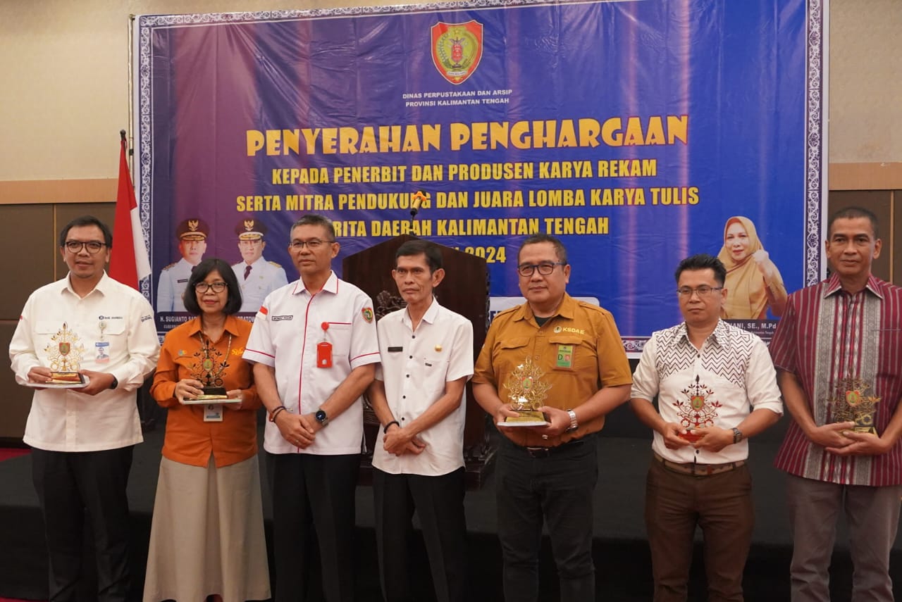 Sahli Pemkumpol Akhmad Husain Hadiri Penyerahan Penghargaan kepada Penerbit dan Produsen Karya Rekam yang Aktif Laksanakan Serah Simpan Karya Cetak dan Karya Rekam