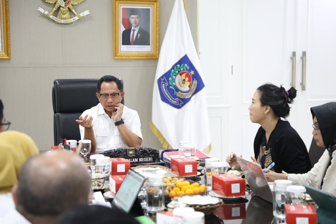 Mendagri Tito dan Wamen PPPA Veronica Bahas Keterlibatan Perempuan dalam Ketahanan Pangan