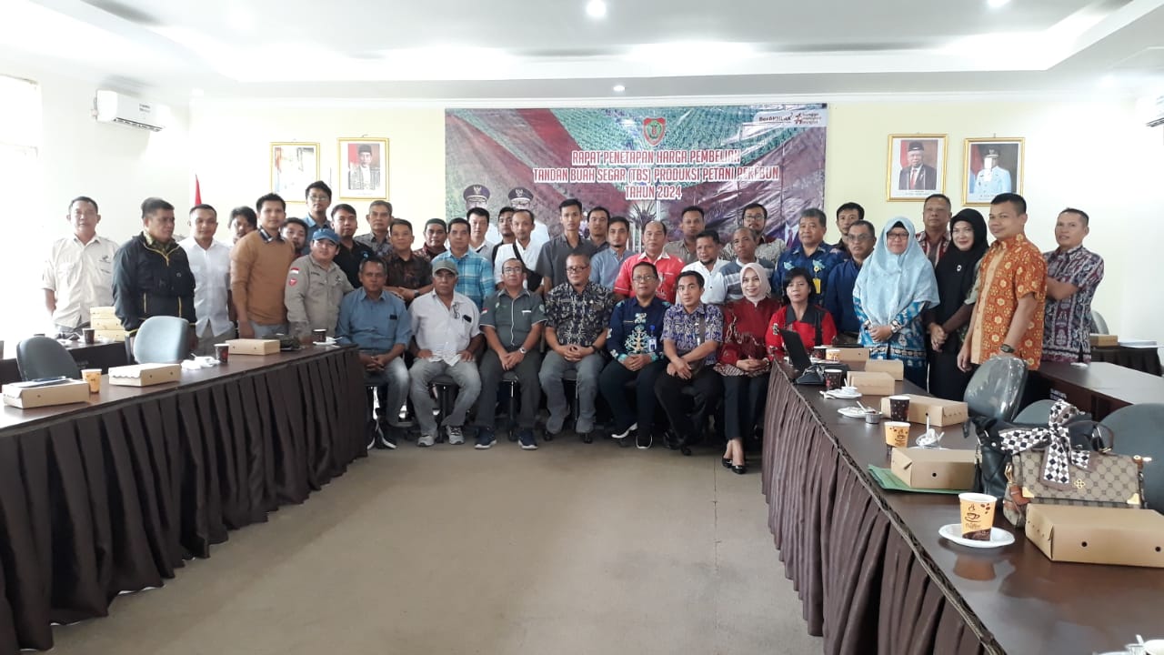Harapkan Harga Wajar, Disbun Prov. Kalteng Gelar Rapat Penetapan Harga TBS Kalteng Periode Bulan Desember 2023