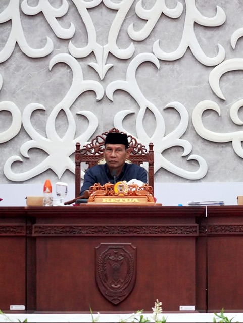 Wakil Gubernur Hadiri Paripurna DPRD Kalteng, Tutup Sidang 2025 dan Buka Masa Sidang 2026