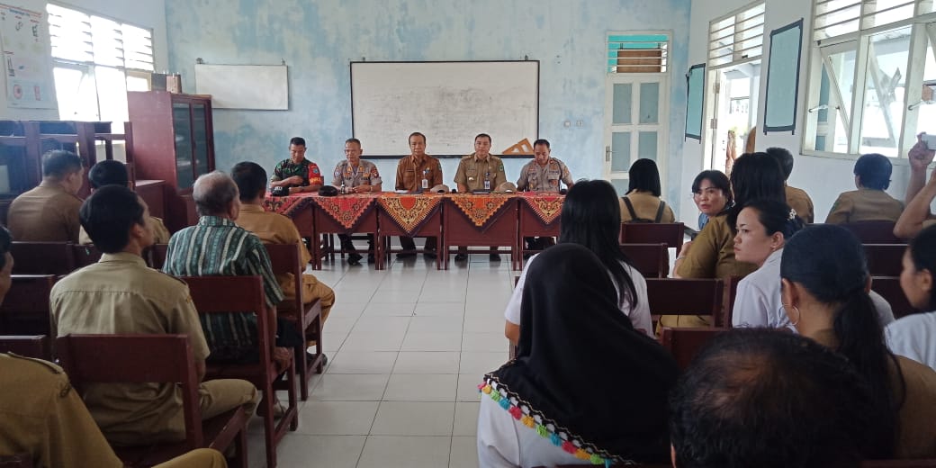 Pj Sekda Kapuas Lakukan Kunker dan Peninjauan Ke SMPN 3 Kapuas Tengah