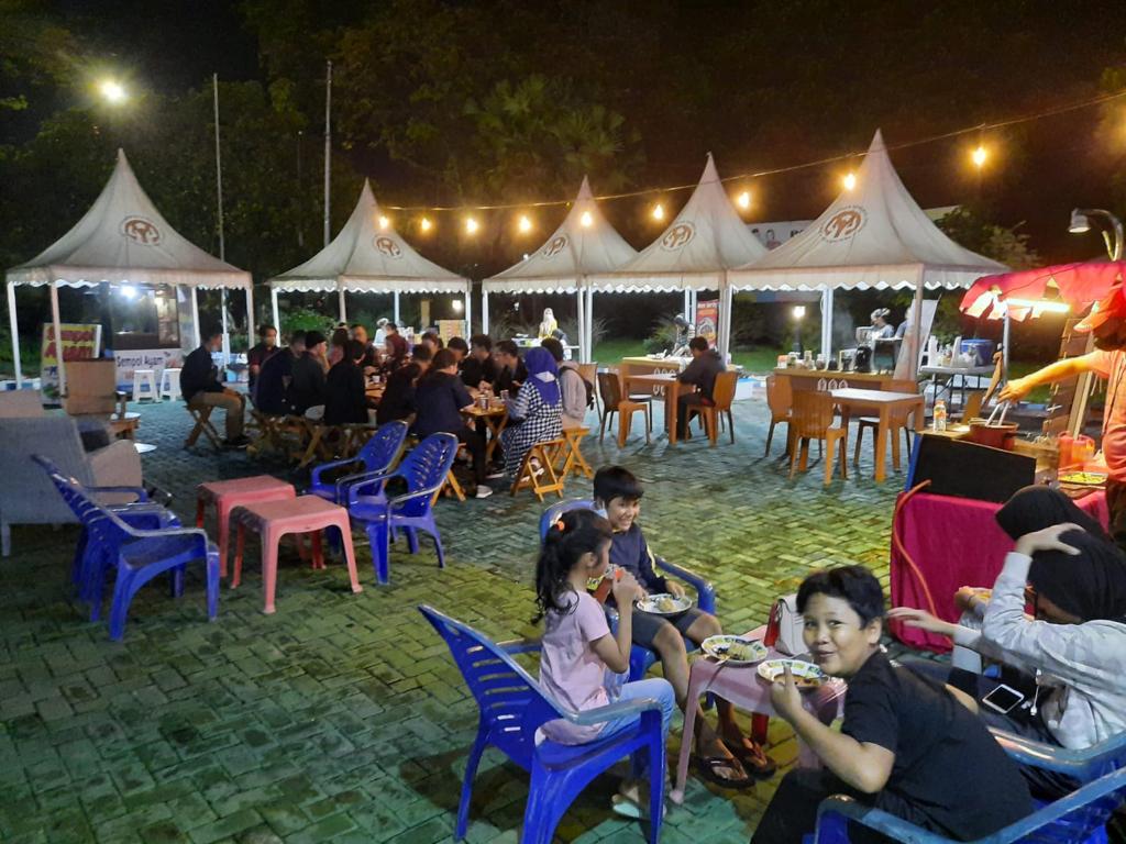 KEPALA OJK KALTENG APRESIASI LAPAK KULINER GRATIS DEKRANASDA