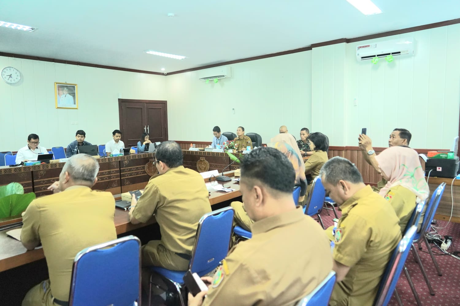 Sahli Gubernur Yuas Elko Ikuti Rakor Pengendalian Inflasi Bersama Irjen Kemendagri Secara Virtual