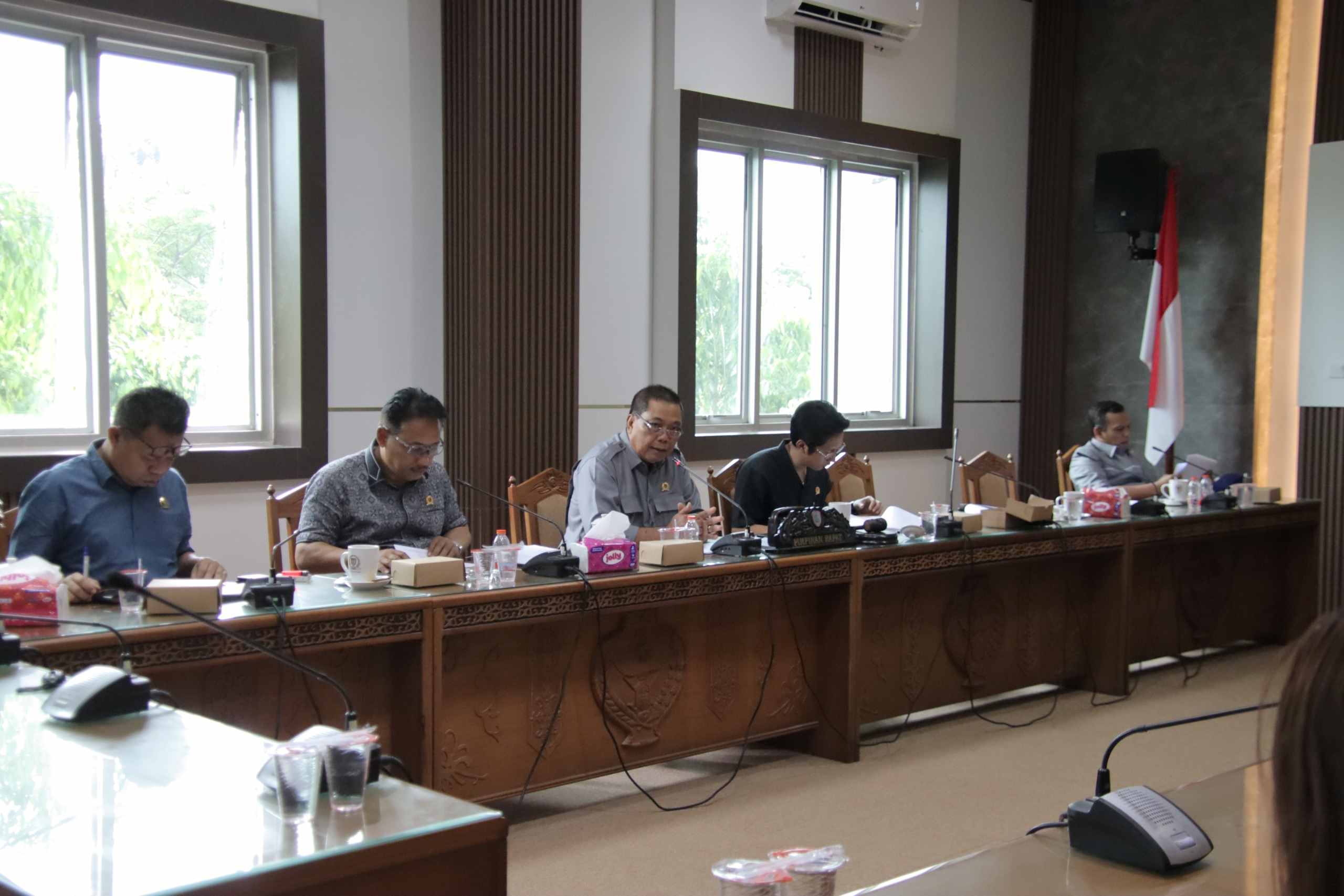 Dinas PMD Prov. Kalteng Hadiri RDP dengan Komisi IV DPRD dalam rangka Pemantapan Program Tahun 2025