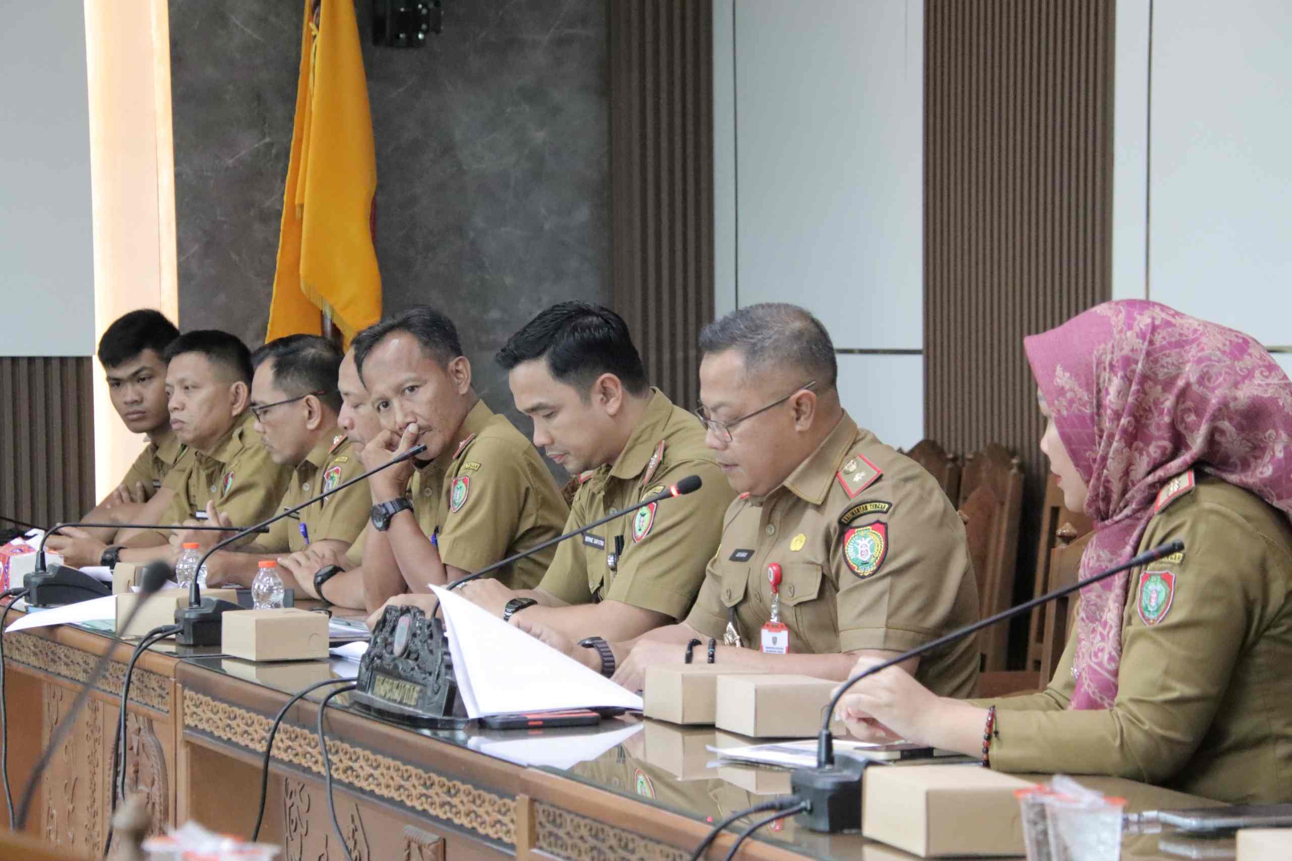 Dinas PMD Prov. Kalteng Hadiri RDP dengan Komisi IV DPRD dalam rangka Pemantapan Program Tahun 2025