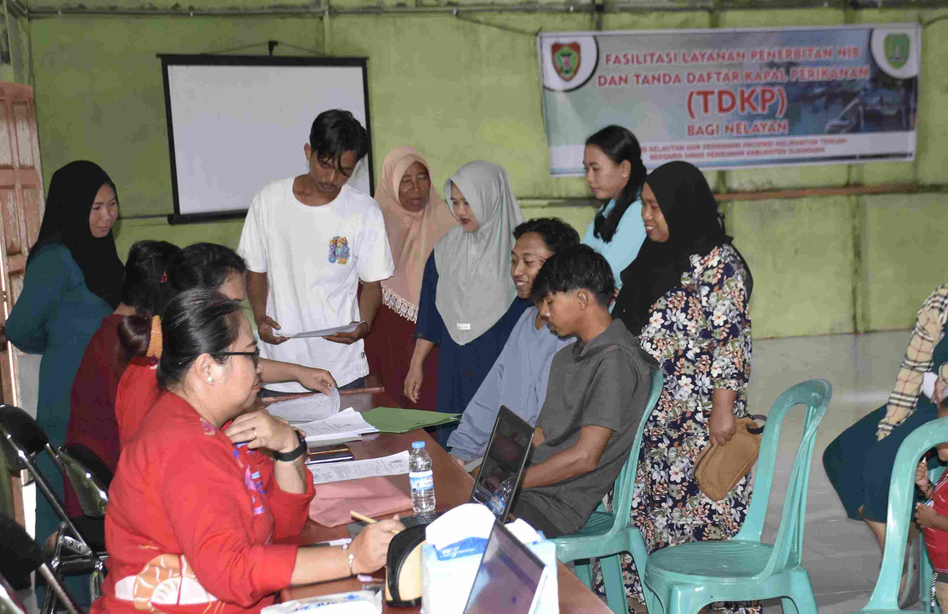 Implemetasikan Program Gubernur Kalteng, Dislutkan Buka Gerai Layanan Perizinan Bagi Nelayan Tahun 2025