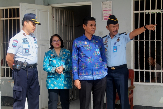 Tinjau blok hunian lapas muara teweh, kakanwil fokus pada fasilitas sarana prasarana yang menunjang kesehatan warga binaan