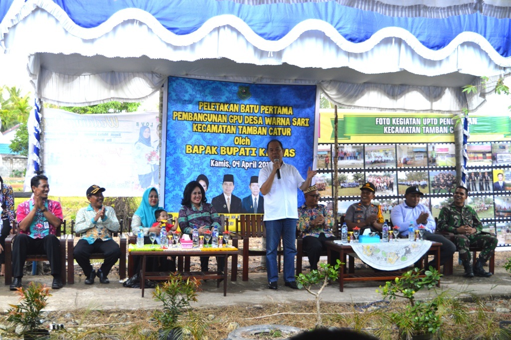 Peletakan Batu Pertama Bangunan Serba Guna Desa Warna Sari