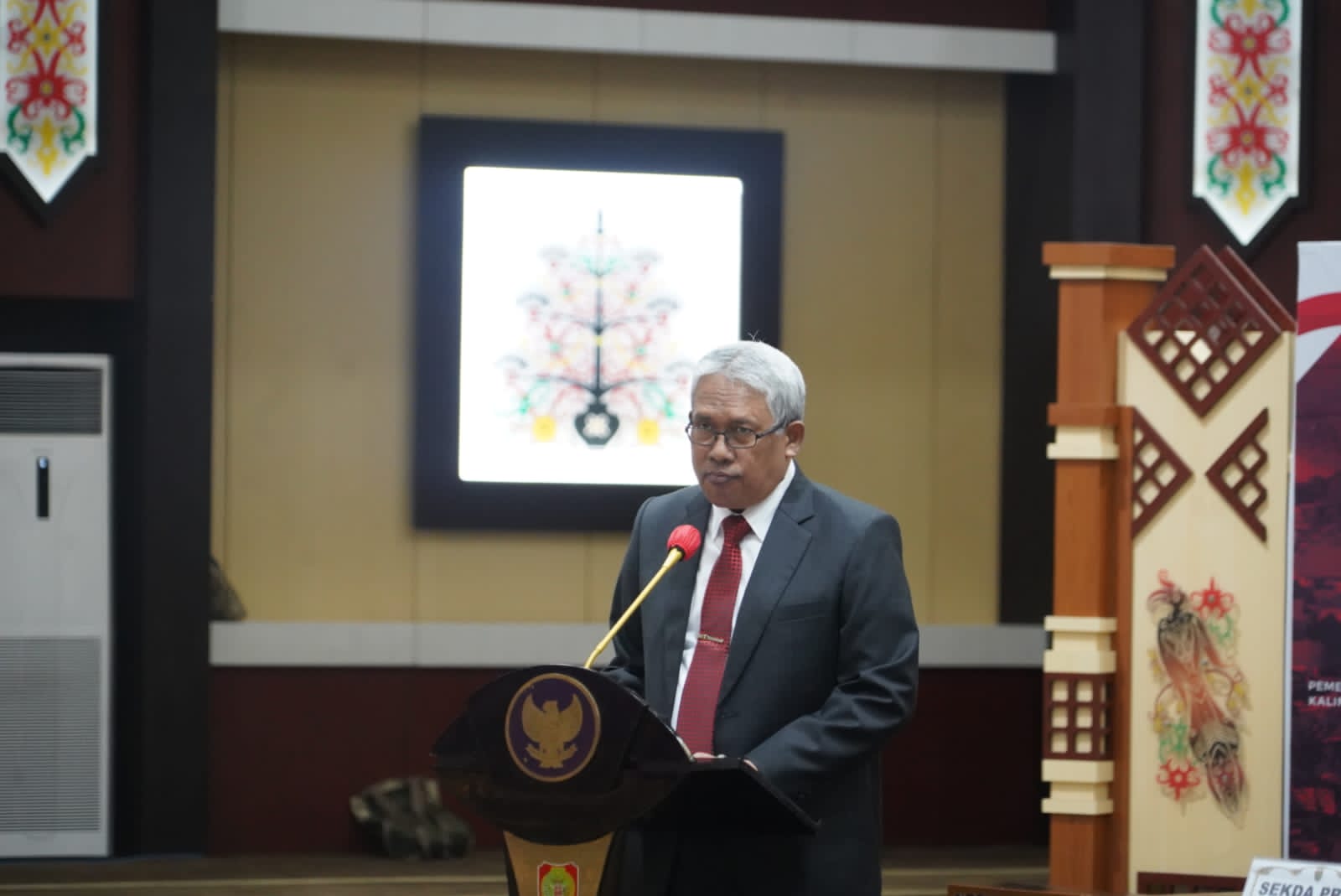 Wagub Edy Pratowo Kukuhkan Kepala Perwakilan BKKBN Prov. Kalteng 