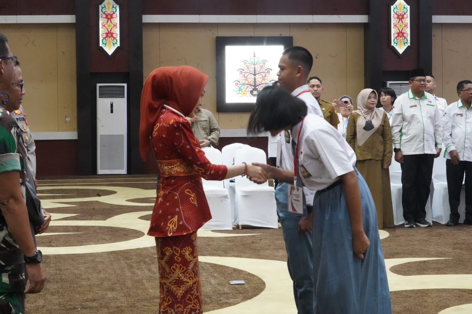 Ketua TP-PKK Aisyah Thisia Agustiar Sabran Harapkan Calon Paskibraka Bangga Mewakili Kalteng di Tingkat Nasional