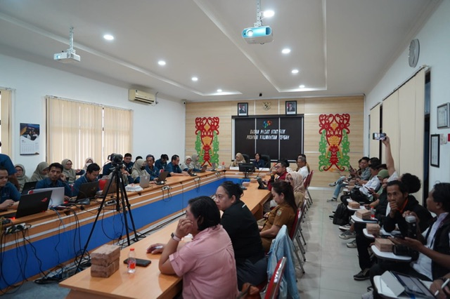 Asisten Ekbang Sri Widanarni Hadiri Press Release Kondisi Ekonomi Kalteng Triwulan I 2025, IKG serta Keadaan Ketenagakerjaan