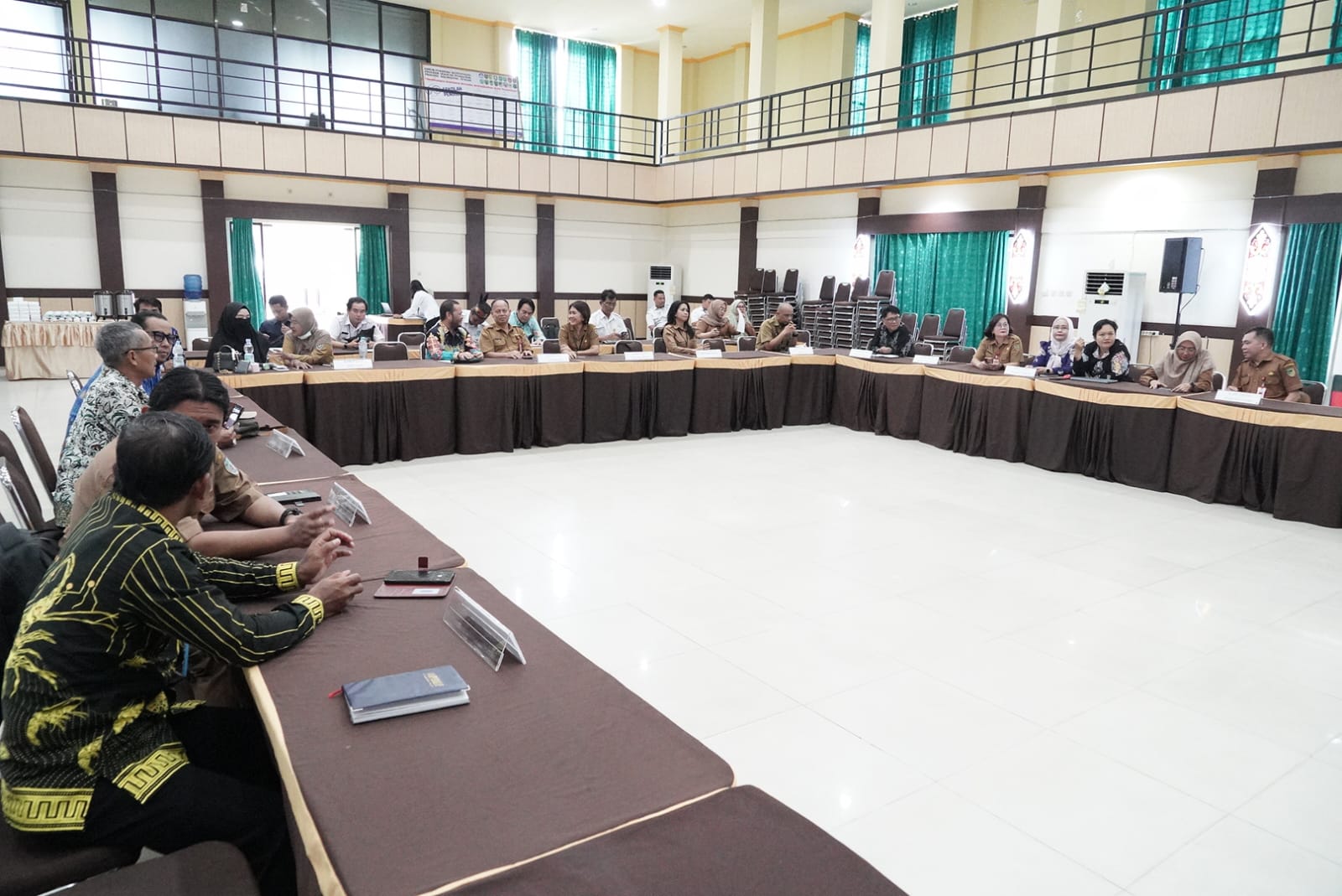 Plh Asisten Pemkesra Maskur Buka Rakor Pelaksanaan Tahapan Revitalisasi Bahasa Daerah