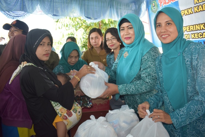 Giliran Kecamatan Bataguh Terima 1.000 Paket Sembako Murah