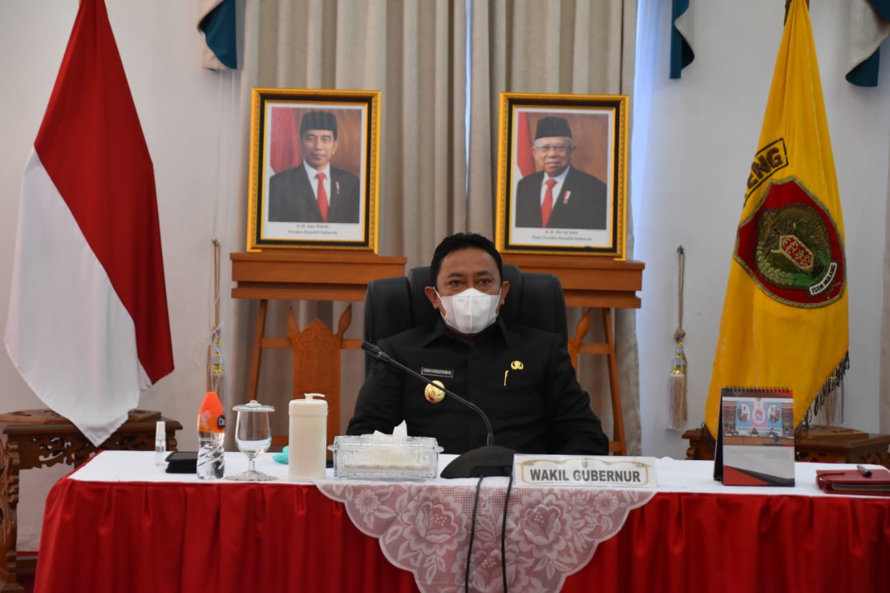 Pemprov Sampaikan Raperda Pertanggungjawaban APBD 2020 Kepada DPRD