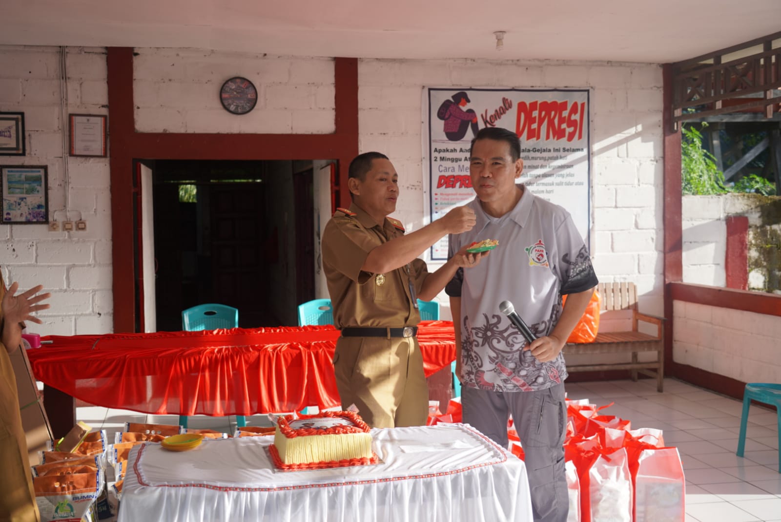 Sebagai Bentuk Kepedulian, Gubernur Kalteng Berikan Bingkisan Kasih Kepada Panti Rehabilitasi Joint Adulam Ministry