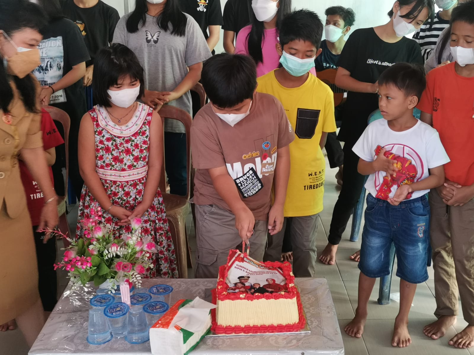 Gubernur Kalteng Berbagi Kasih Melalui Anjangsana ke Panti Asuhan Imanuel