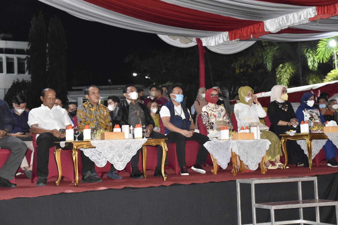 Ribuan Masyarakat Hadiri Malam Keakraban dan Silaturahmi Bersama Gubernur Kalimantan Tengah Sugianto Sabran