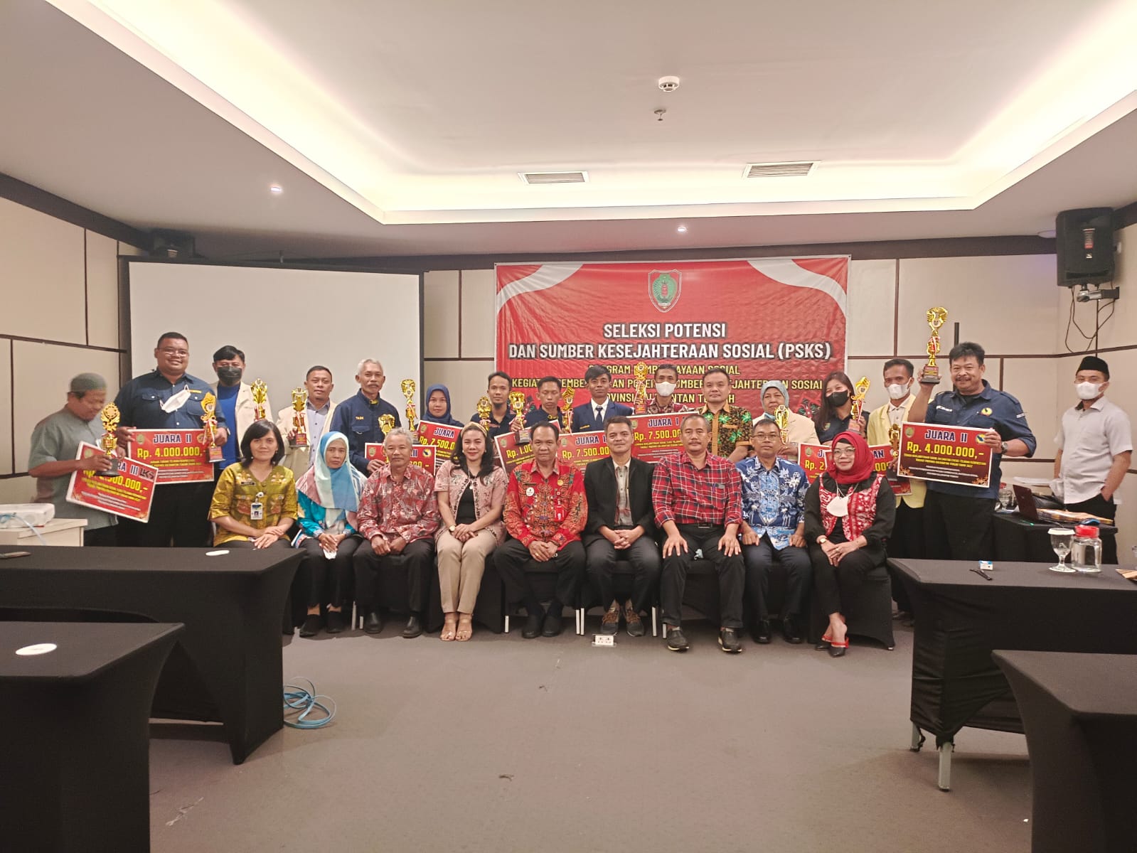 Plt. Kepala Dinsos Prov. Kalteng Secara Resmi Tutup Seleksi PSKS Teladan/Berprestasi