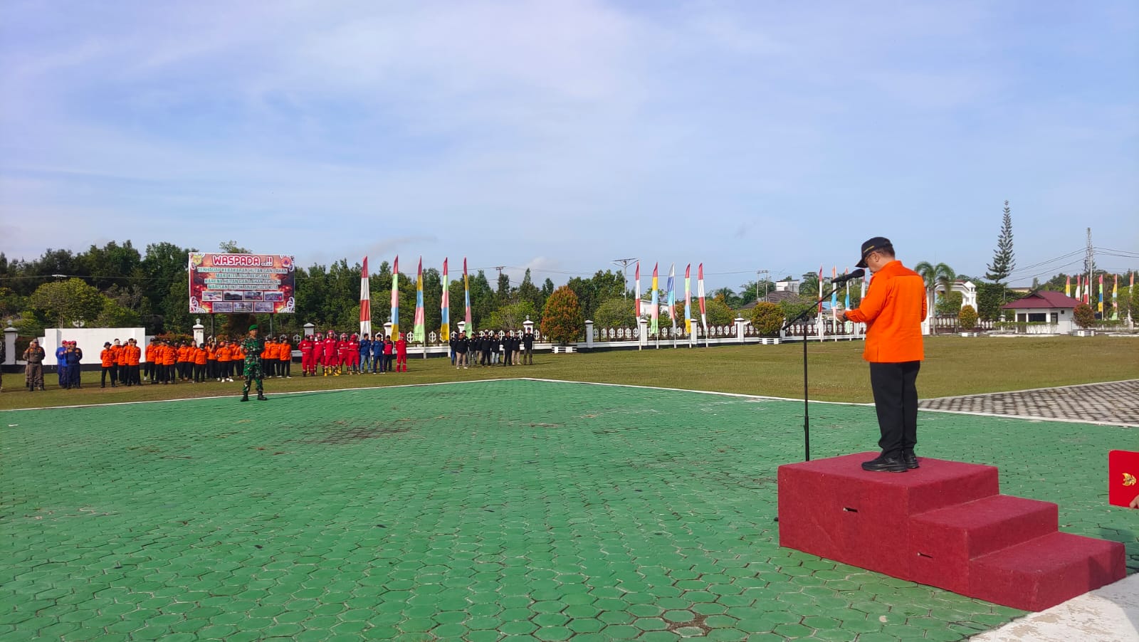 Pj. Bupati Gumas Pimpin Apel Gelar Pasukan dan Sarana Prasarana Antisipasi Karhutla