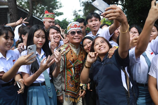 Gubernur Kalteng Tinjau SMAN 1 Tamiang Layang, Dorong Generasi Muda Berkualitas