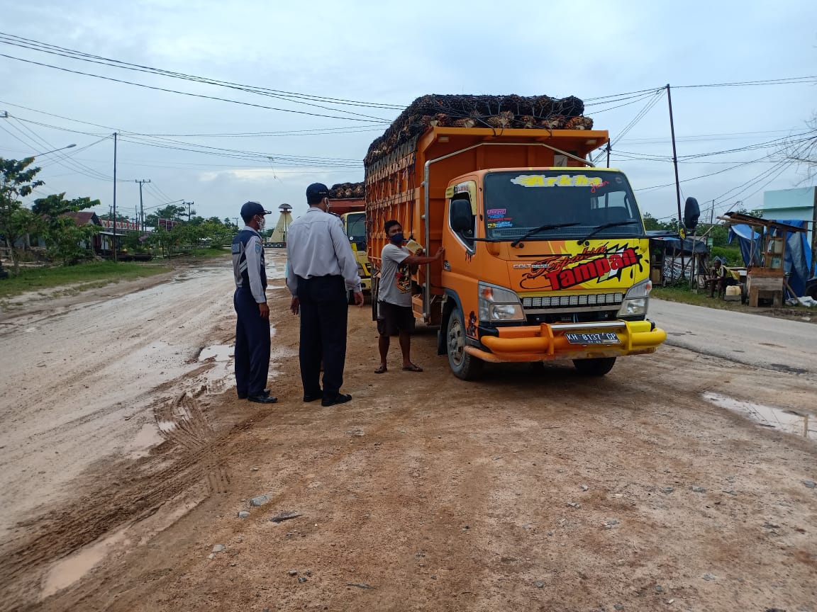 Sejumlah Ruas Jalan Rusak, Gubernur Kalteng Instruksikan Maksimalkan Penertiban Angkutan Over Kapasitas