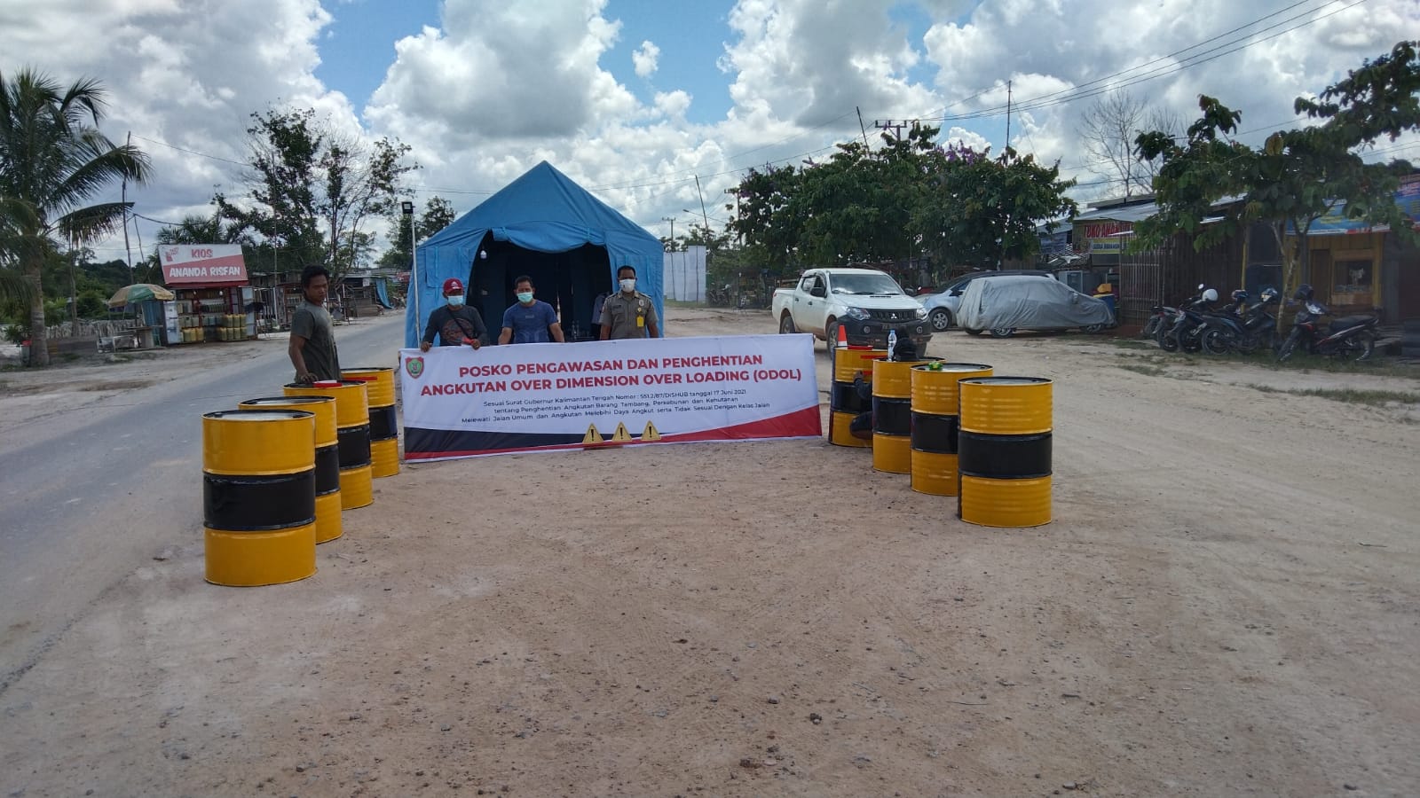 Sejumlah Ruas Jalan Rusak, Gubernur Kalteng Instruksikan Maksimalkan Penertiban Angkutan Over Kapasitas