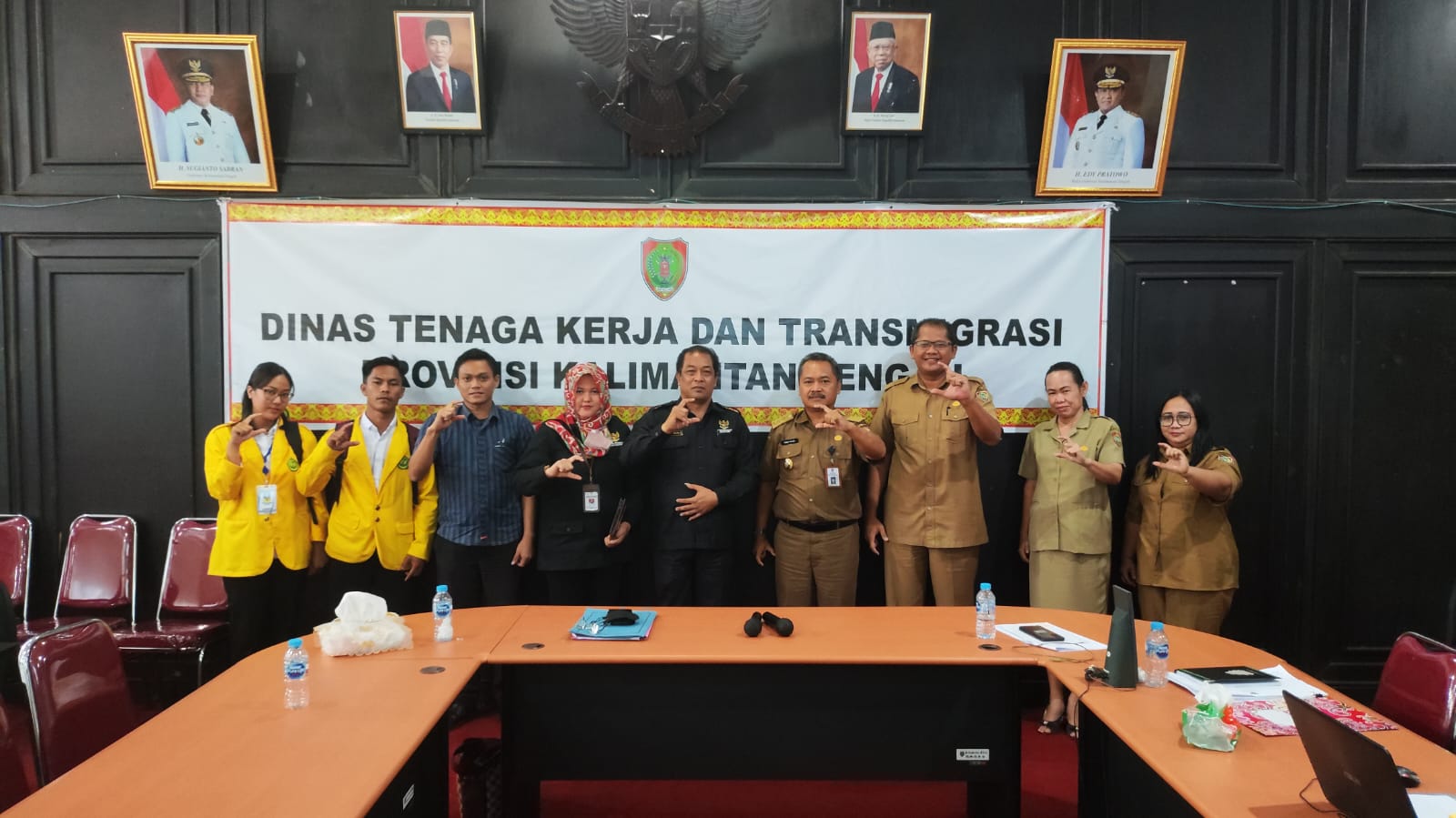 Disnakertrans Prov.  Kalteng Terima Visitasi Komisi Informasi Kalteng