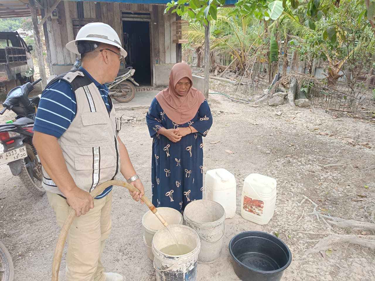 Pemprov Kalteng Kembali Salurkan 122.600 Liter Air Bersih untuk Warga Terdampak Kekeringan