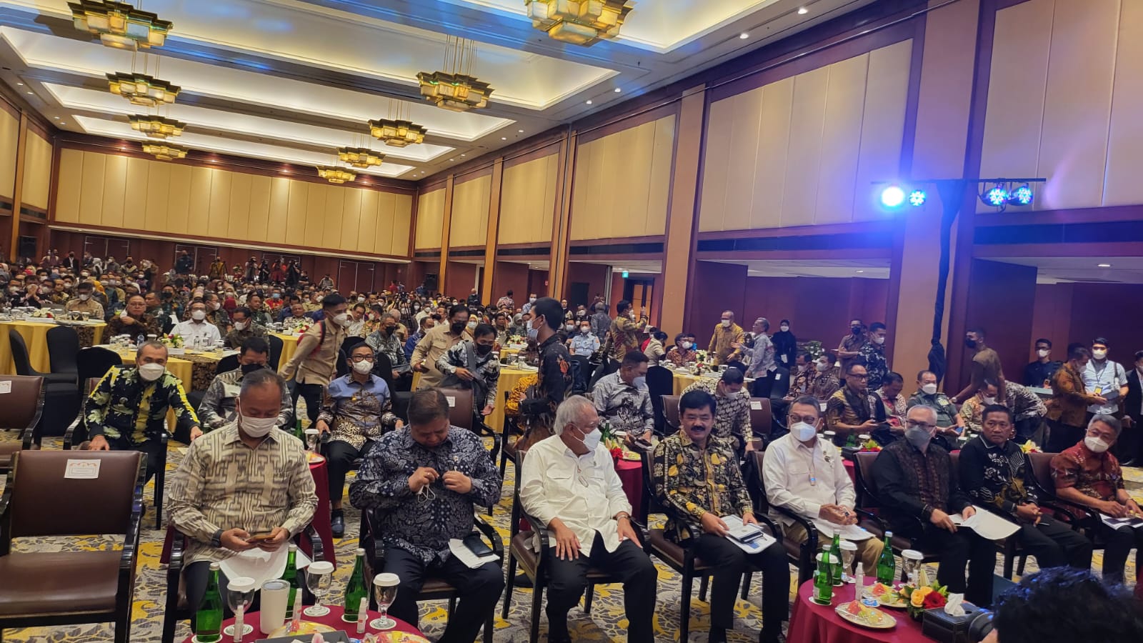 Asisten Ekbang Leonard S Ampung Hadiri Rakernas Kebijakan Satu Peta di Jakarta