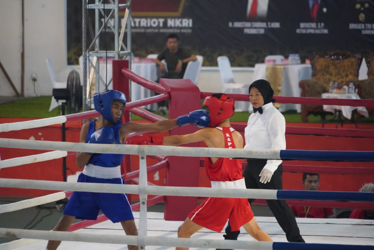 Anggota DPR RI Dapil Kalteng Agustiar Sabran Hadiri Pembukaan Kejuaraan Tinju Palangka Raya Boxing Big Fight 2023