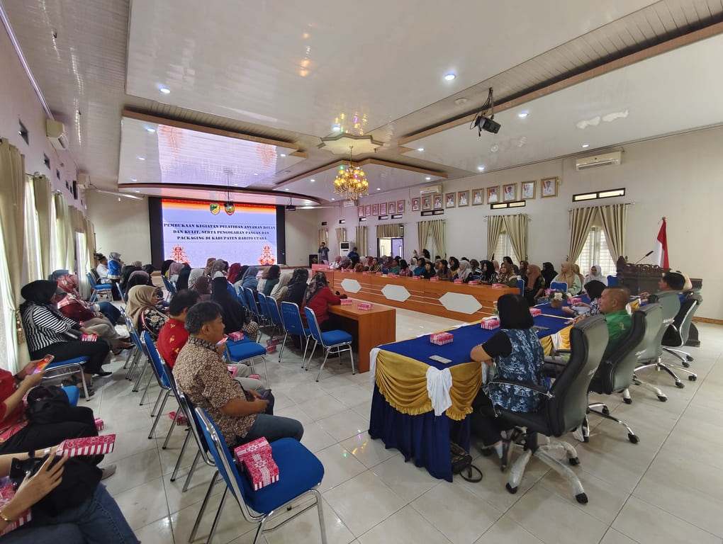 Disdagperin Prov. Kalteng Adakan Pelatihan Industri Kecil Menengah di Kabupaten Barito Utara