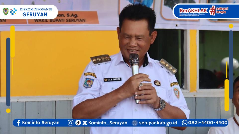 Tingkatkan Kesejahteraan Nelayan, Bupati Seruyan Serahkan Bantuan Sarpras Perikanan