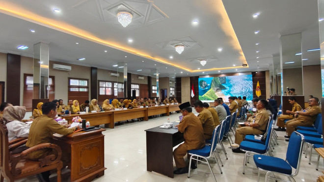 Bupati Hj. Nurhidayah Pimpin Stressing Kinerja, Dorong Sinergi OPD Capai AKIP “BB”