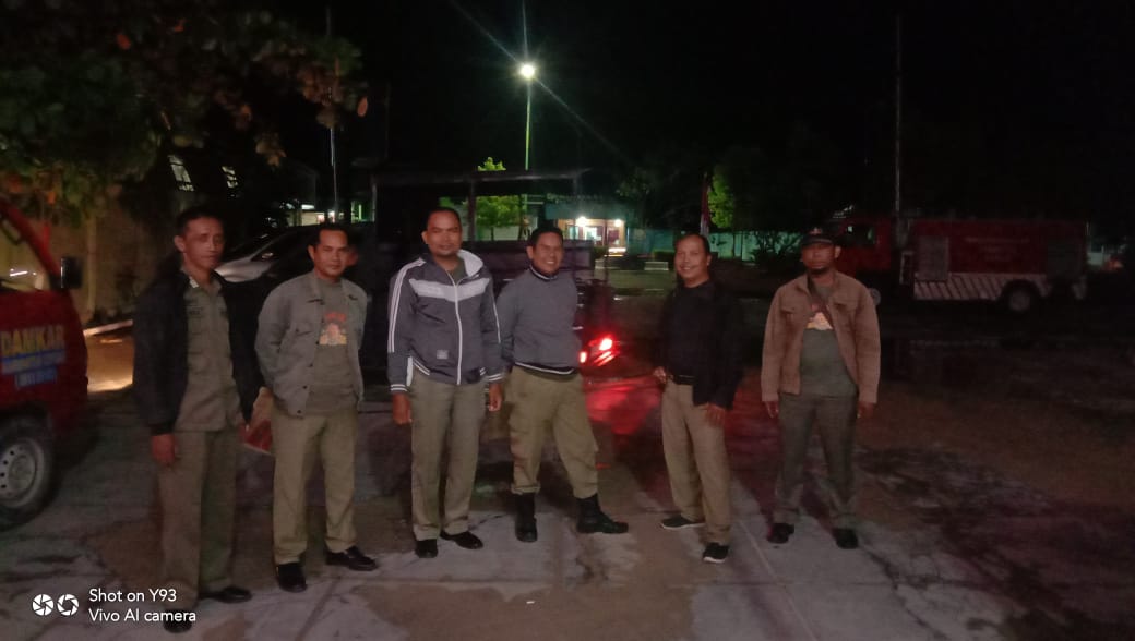 Satpol PP dan Pemadam Kebakaran Kabupaten Kapuas Sisir Warung Malam 4 Kecamatan