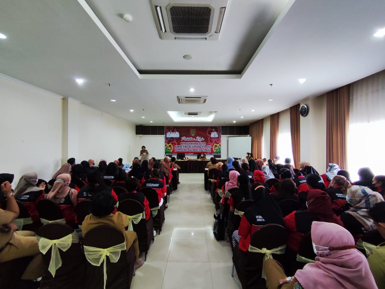 Disnakertrans Prov. Kalteng Gelar Pelatihan Berbasis Kompetensi Tata Rias