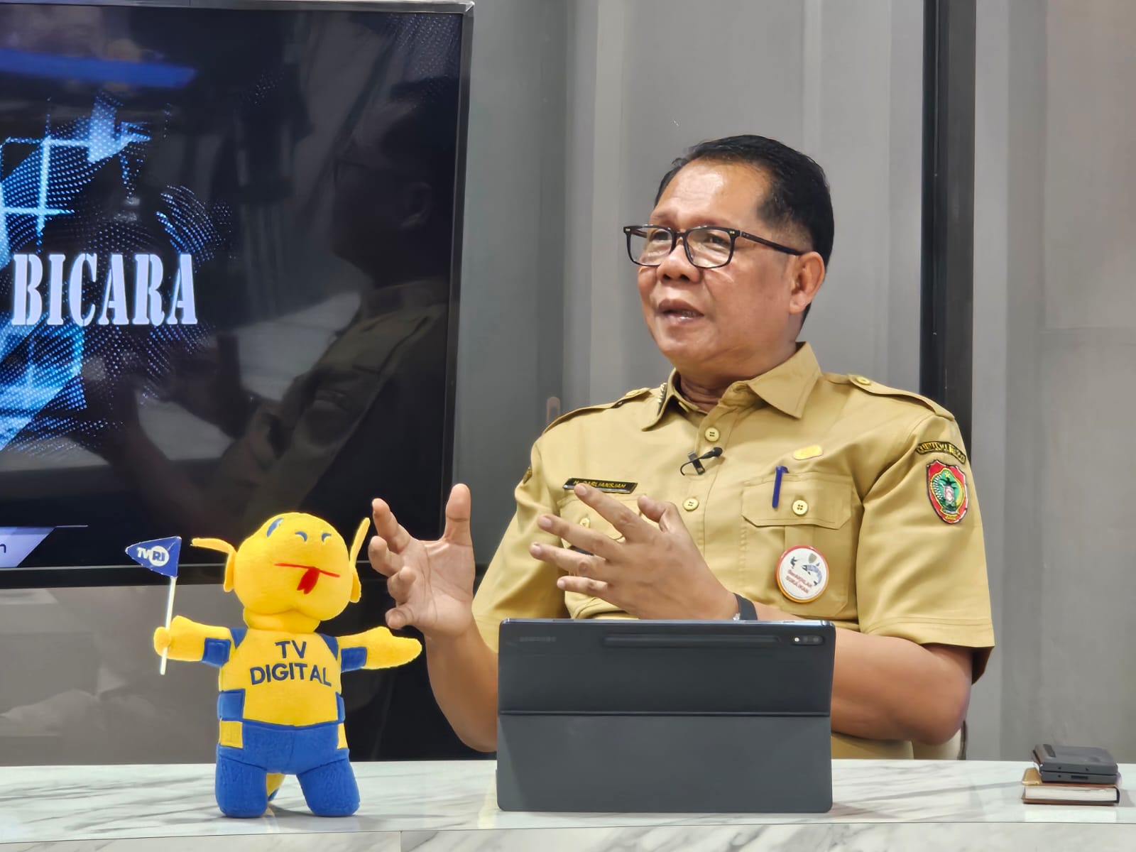 Jadi Narasumber Program Kalteng Bicara, Kadislutkan Sampaikan Kepedulian Gubernur Kalteng pada Nelayan dan Pembudidaya Ikan