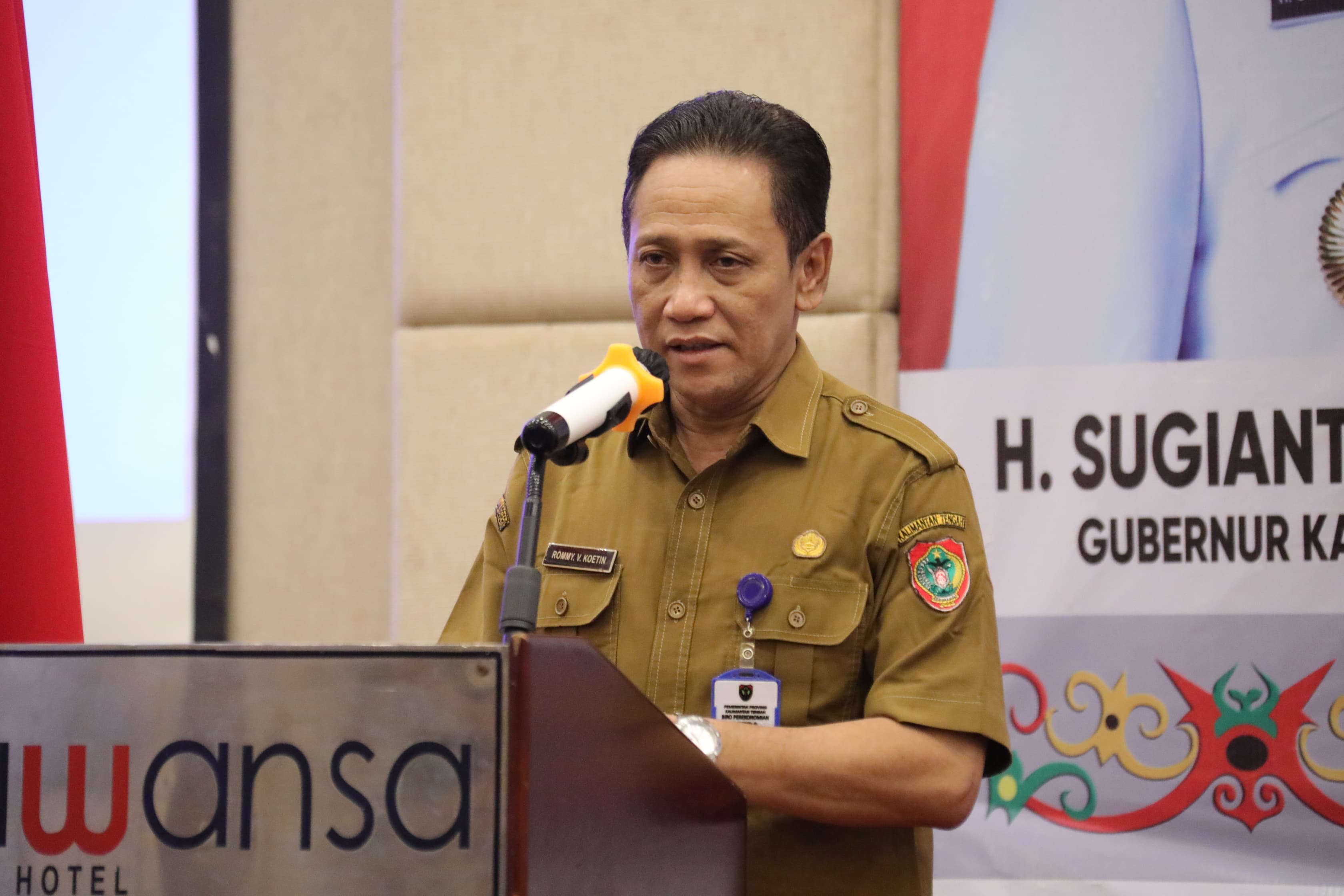 Asisten Adum Sri Suwanto Buka secara Resmi Bimtek Bantuan Keuangan Berbasis Ekologi Provinsi Kalimantan Tengah Tahun 2023