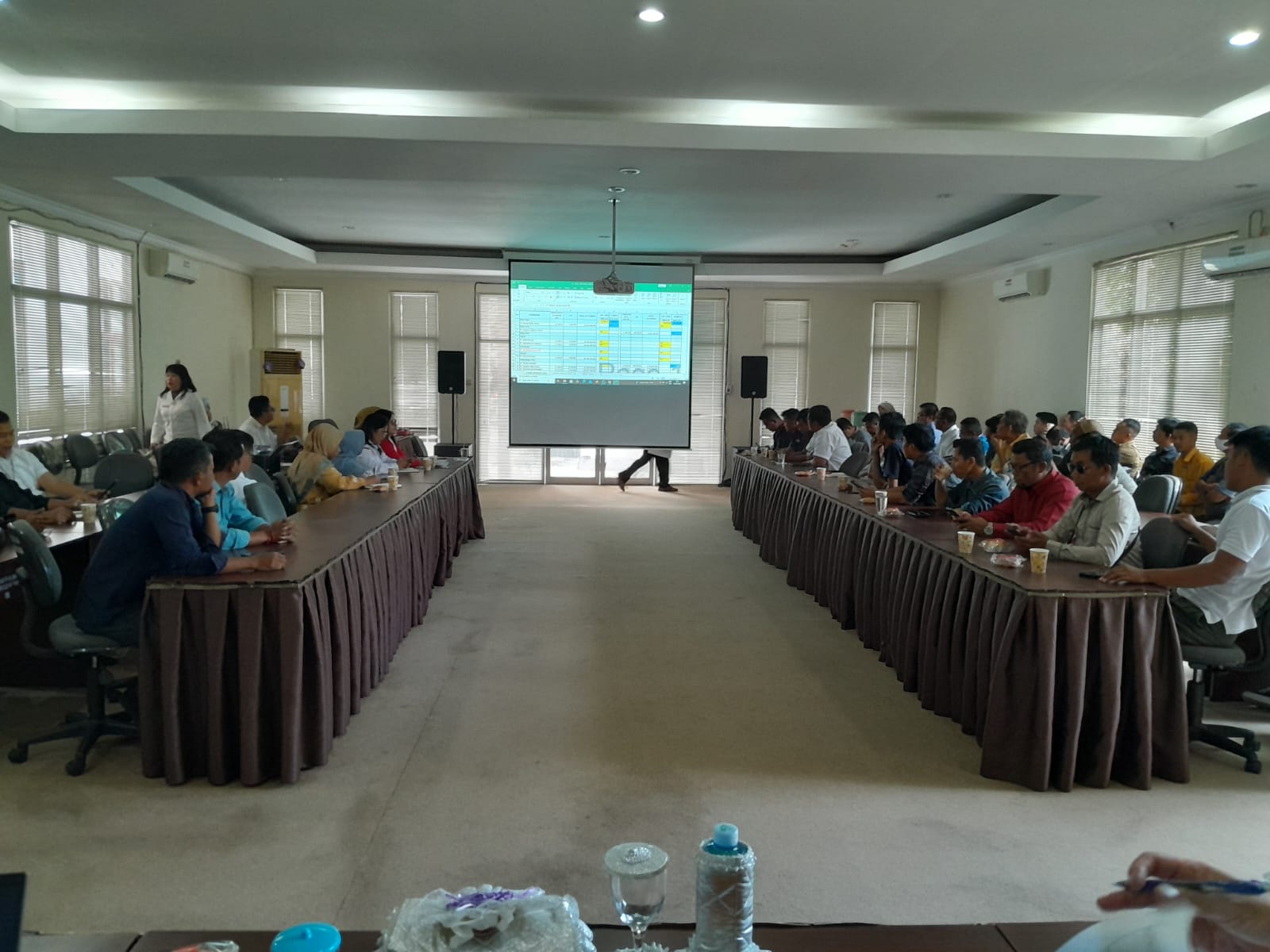 Disbun Prov. Kalteng Gelar Rapat Penetapan Harga TBS Periode II Bulan Januari 2025