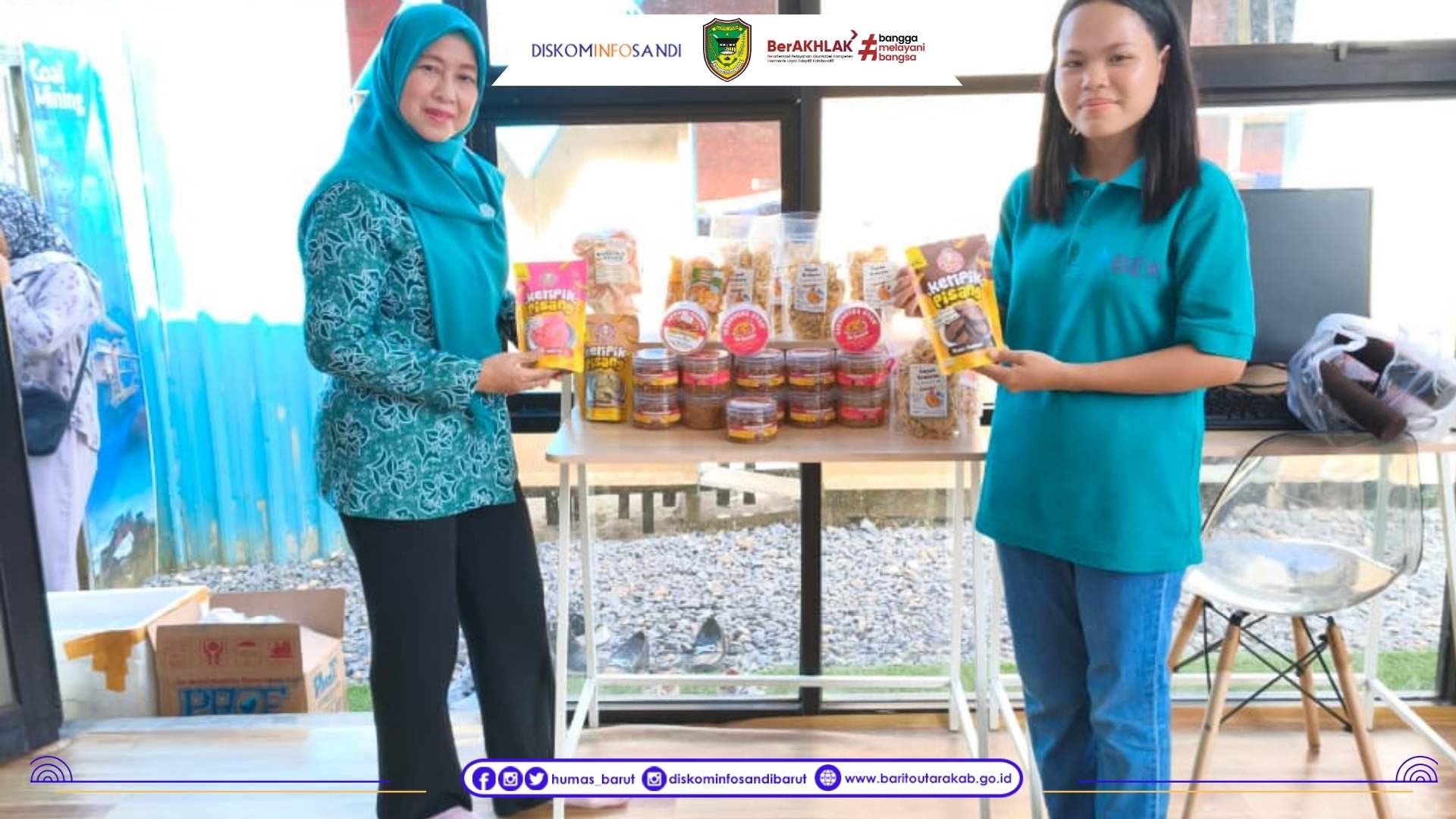 Dukung Pengrajin Anyaman Rotan dan Produk Makanan Lokal Kecamatan Teweh Timur, Ketua TP PKK Barito Utara Kunjungi Sentra Pengrajin