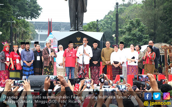 Sarung Sebagai Strategi Kebudayaan Positif