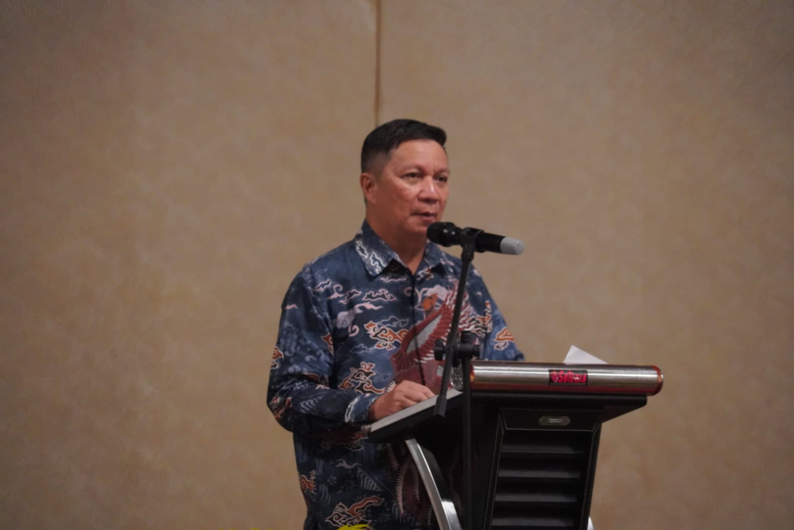 Sahli Gubernur Kalteng Bidang KSDM Suhaemi Buka Bimtek Penyusunan Profil Desa dan Kelurahan dan Evaluasi Perkembangan Desa Tahun 2024