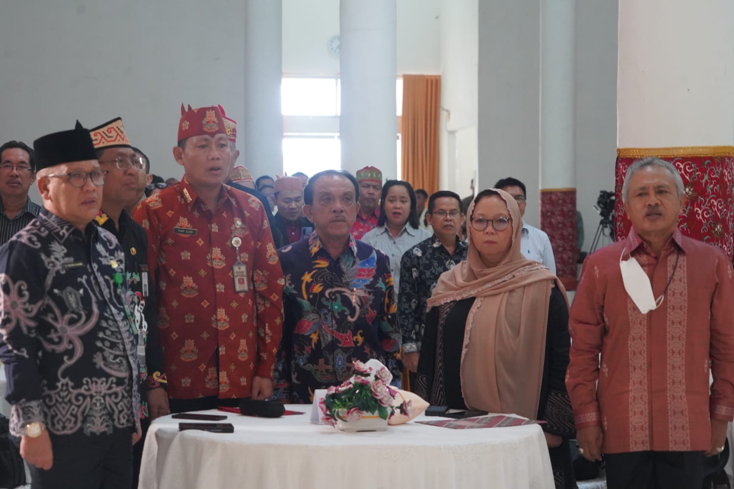 Usung Tema “Mencintai Indonesia, Merawat Kebhinekaan”: SAG Yuas Elko, Membuka Acara Dialog Nasional Kerukunan Antar Umat Beragama IAHN-TP Palangka Raya
