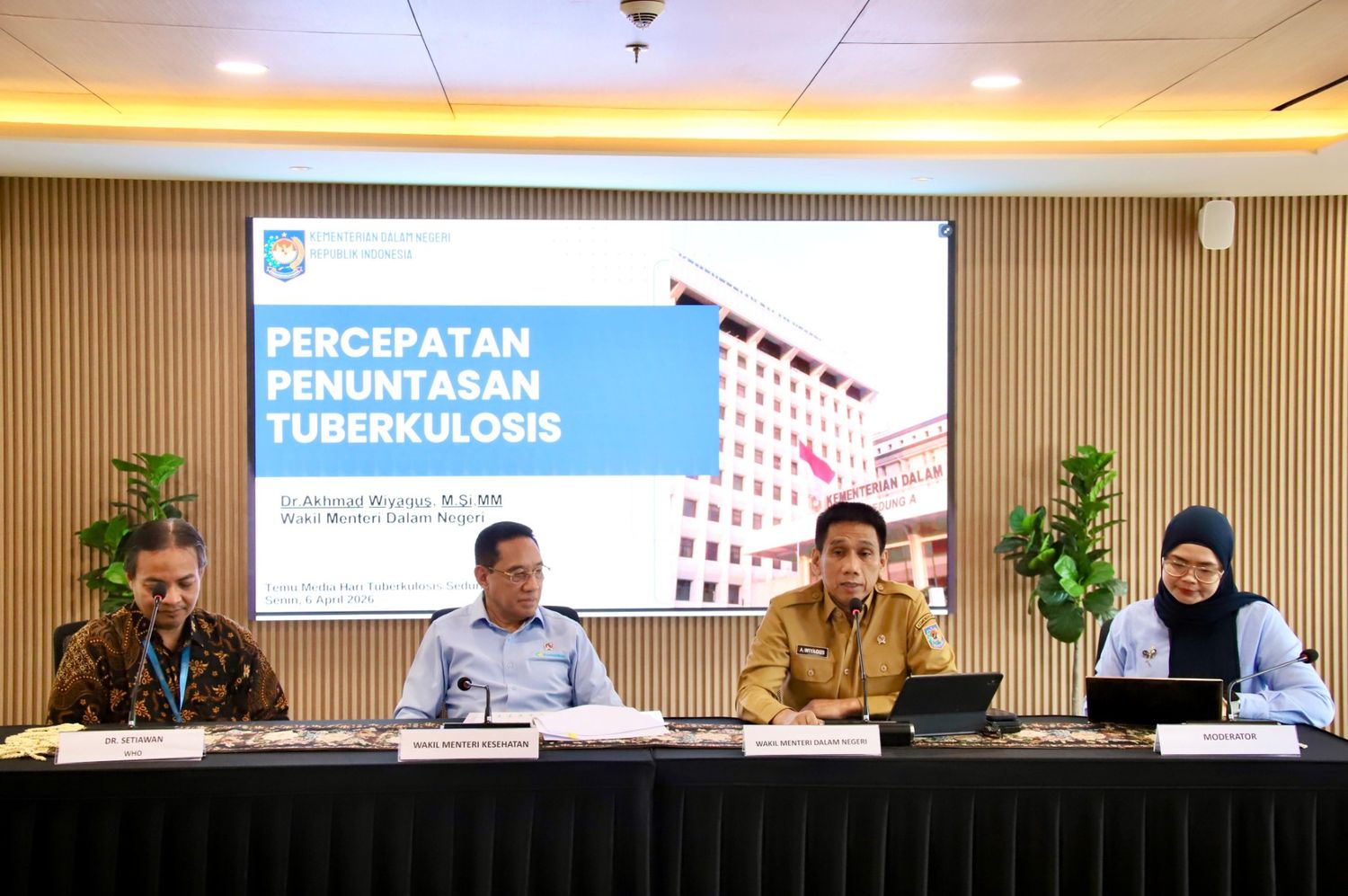 Wamendagri Wiyagus Tekankan Komitmen Pemda Percepat Penuntasan TBC