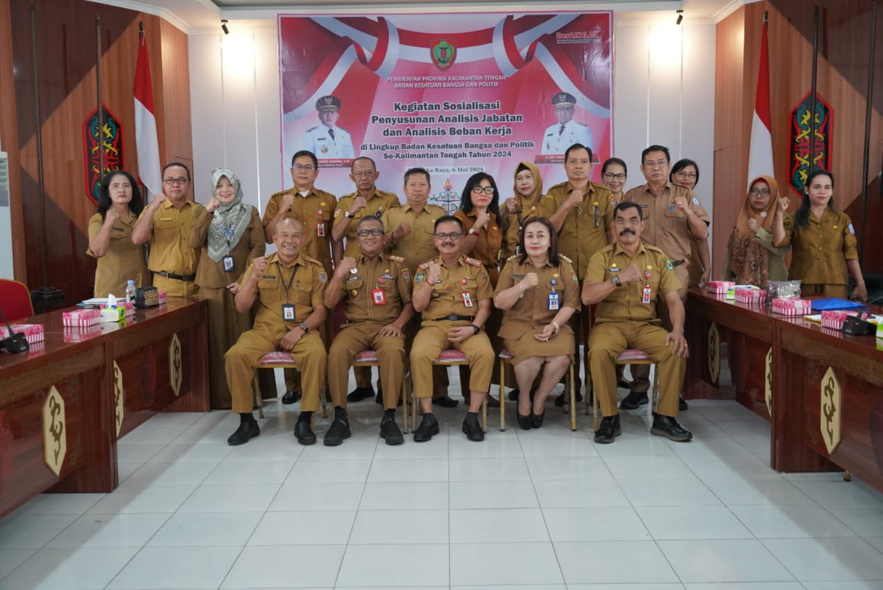  Plh Asisten Pemerintahan dan Kesra Herson B Aden Buka Sosialisasi Penyusunan Analisis Jabatan dan Analisis Beban Kerja di Lingkup Kesbangpol se-Kalteng Tahun 2024