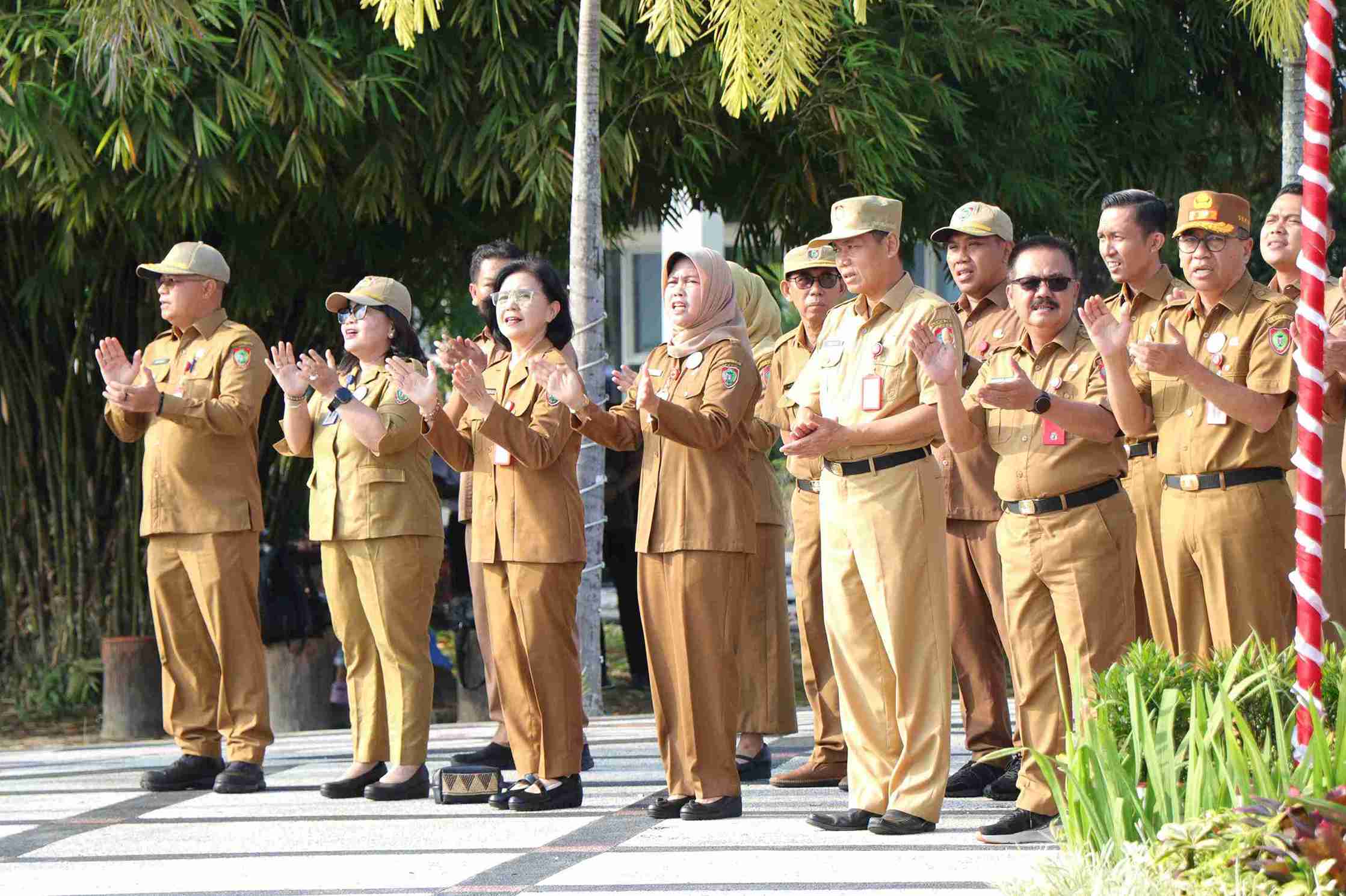 Hadiri Apel Arahan Gubernur Kalteng kepada Tenaga Honorer, Kepala BKD Siap Kawal Proses Pengangkatan PPPK