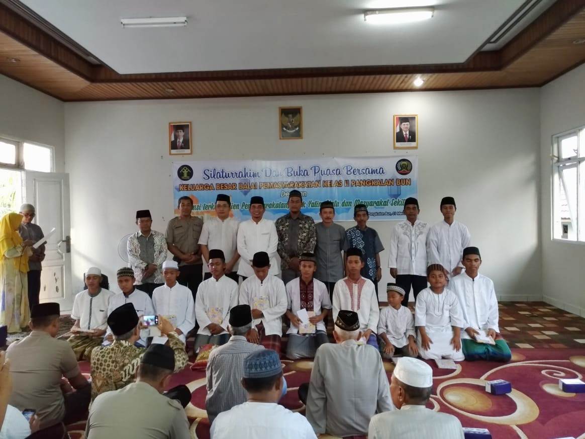 Keceriaan Mereka Merupakan Kebahagian Bagi Kita Pegawai Bapas Pangkalan Bun Dan Bapas Muara Teweh Saat Buka Bersama Dengan Anak Anak Panti Asuhan