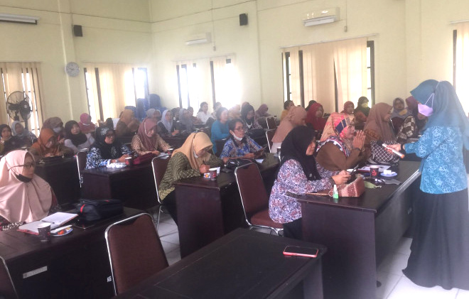 Dinas P3AP2KB Kobar Adakan Orientasi Teknis bagi Tim Pendamping Keluarga Tingkat Kecamatan Arut Selatan Tahun 2022